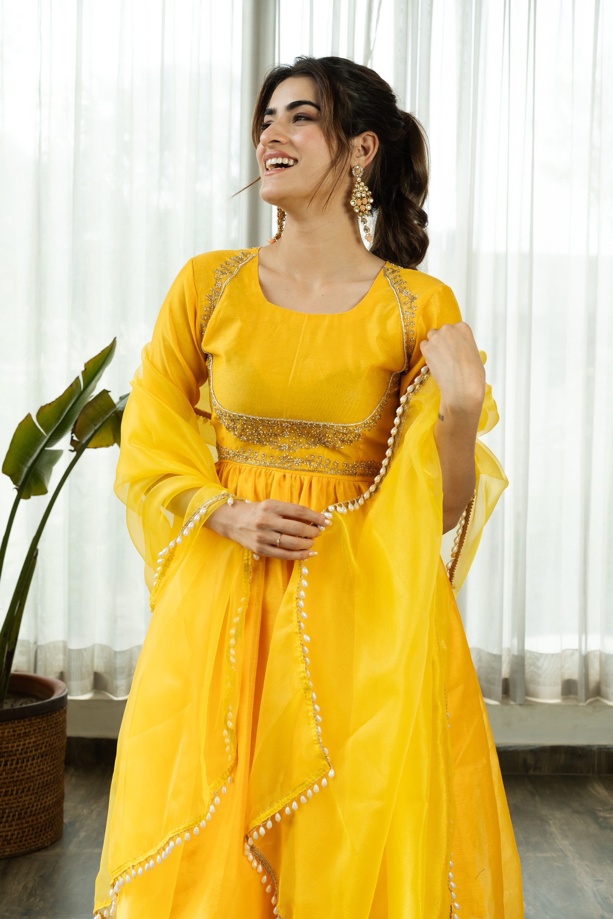 GULZAR EMBROIDERED SILK SUIT SET WITH DUPATTA - Sarnya