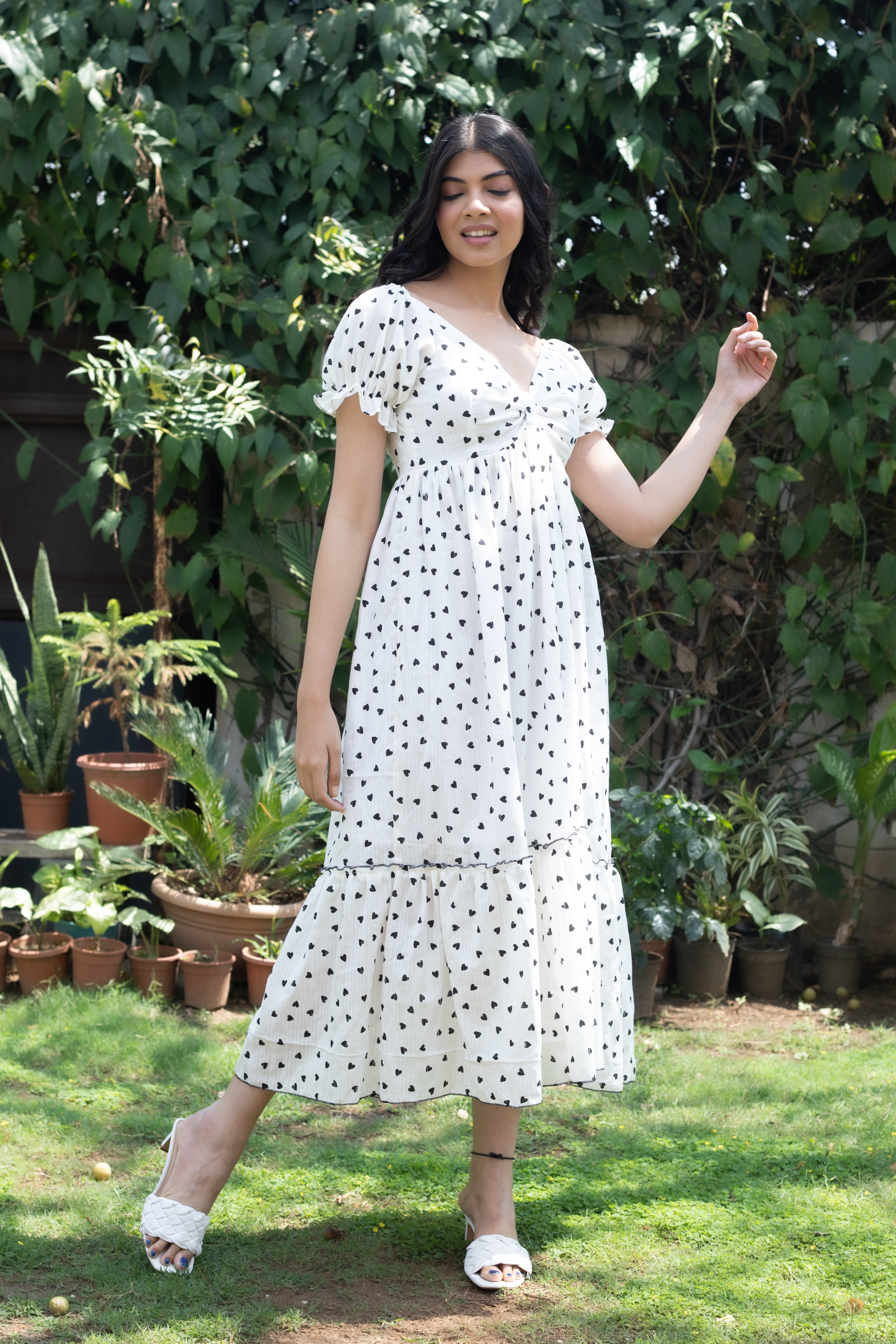 LITTLE HEART WHITE DRESS - Sarnya