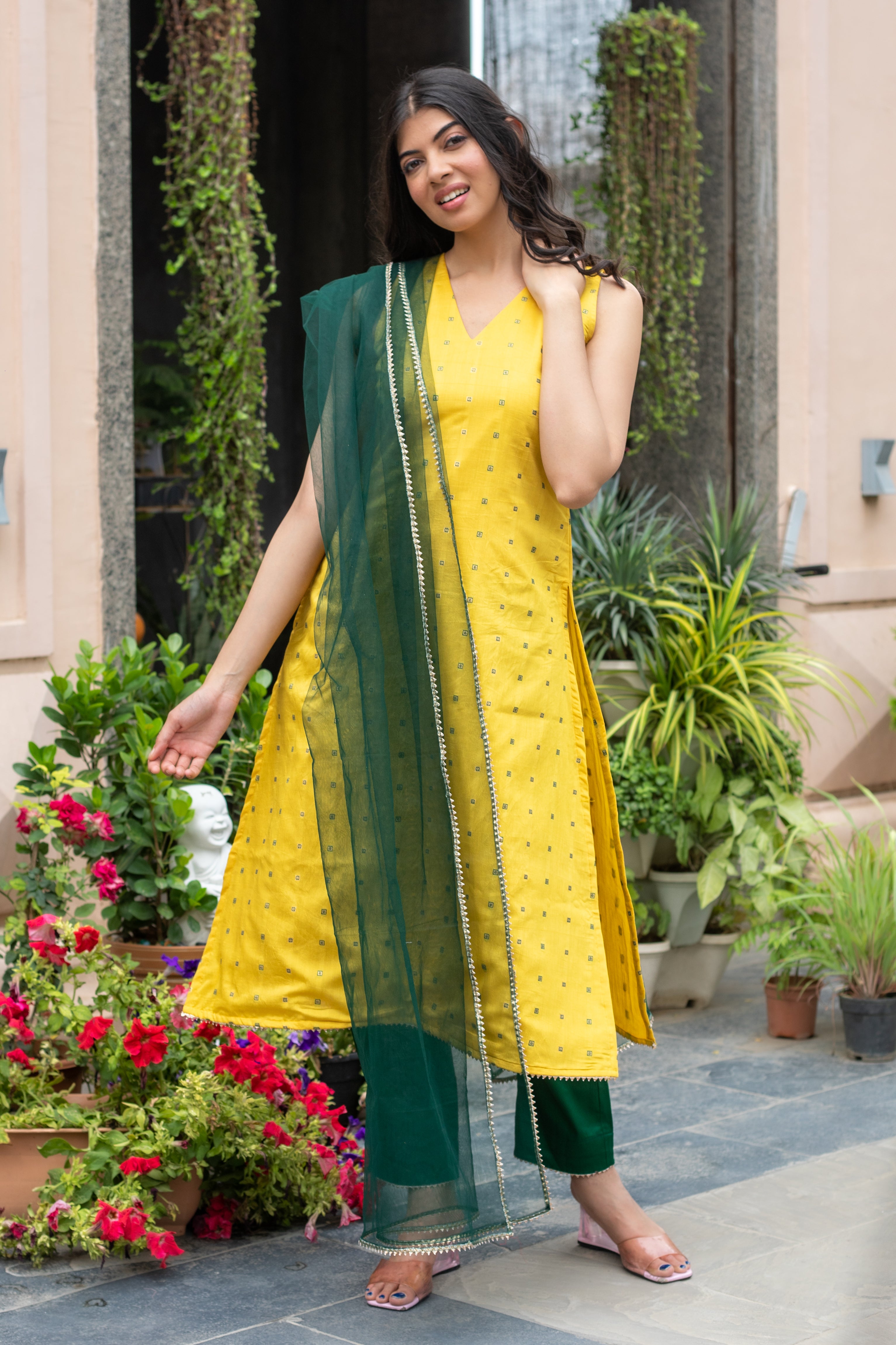 PRICKLY FLOWER SUIT SET - Sarnya