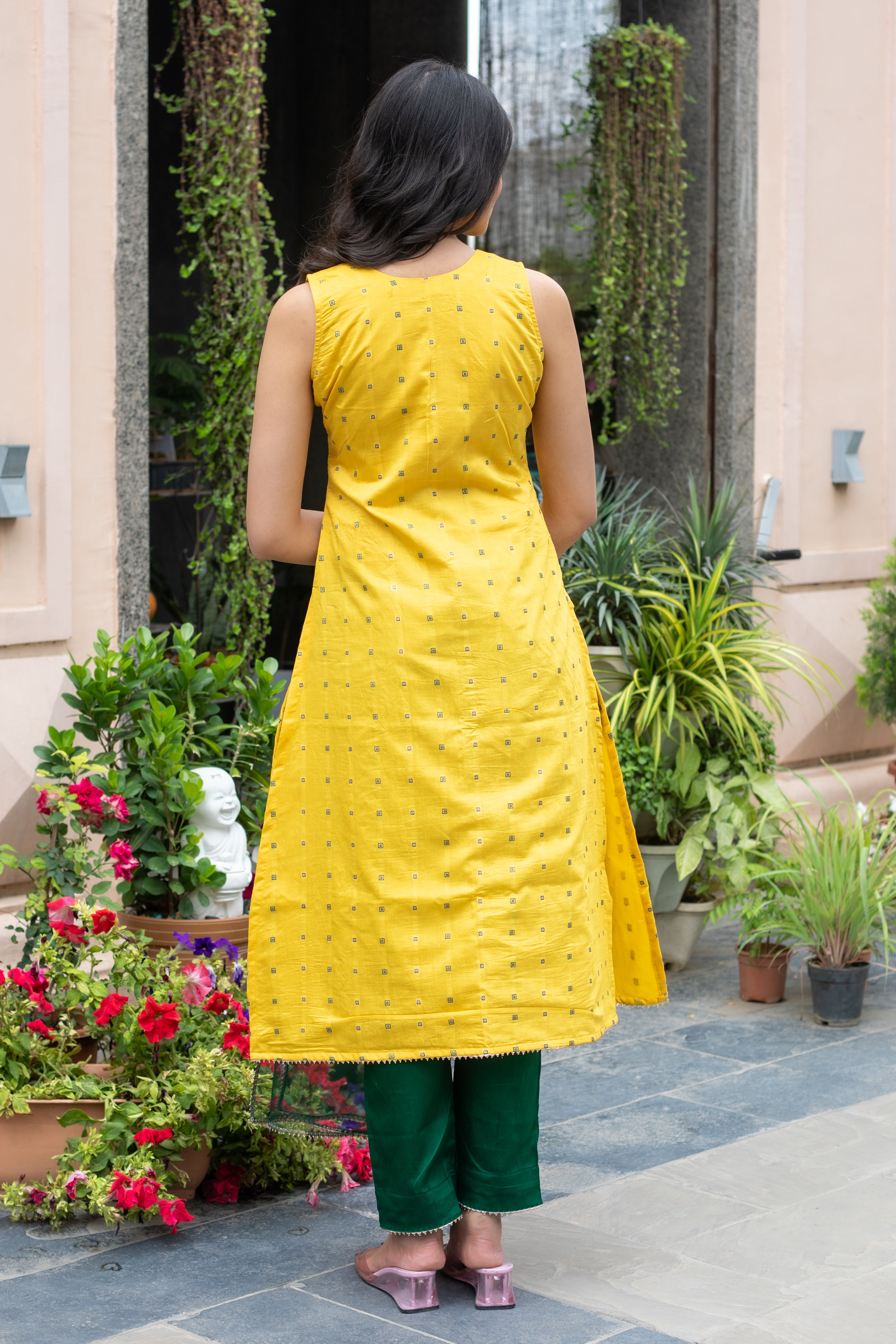 PRICKLY FLOWER SUIT SET - Sarnya