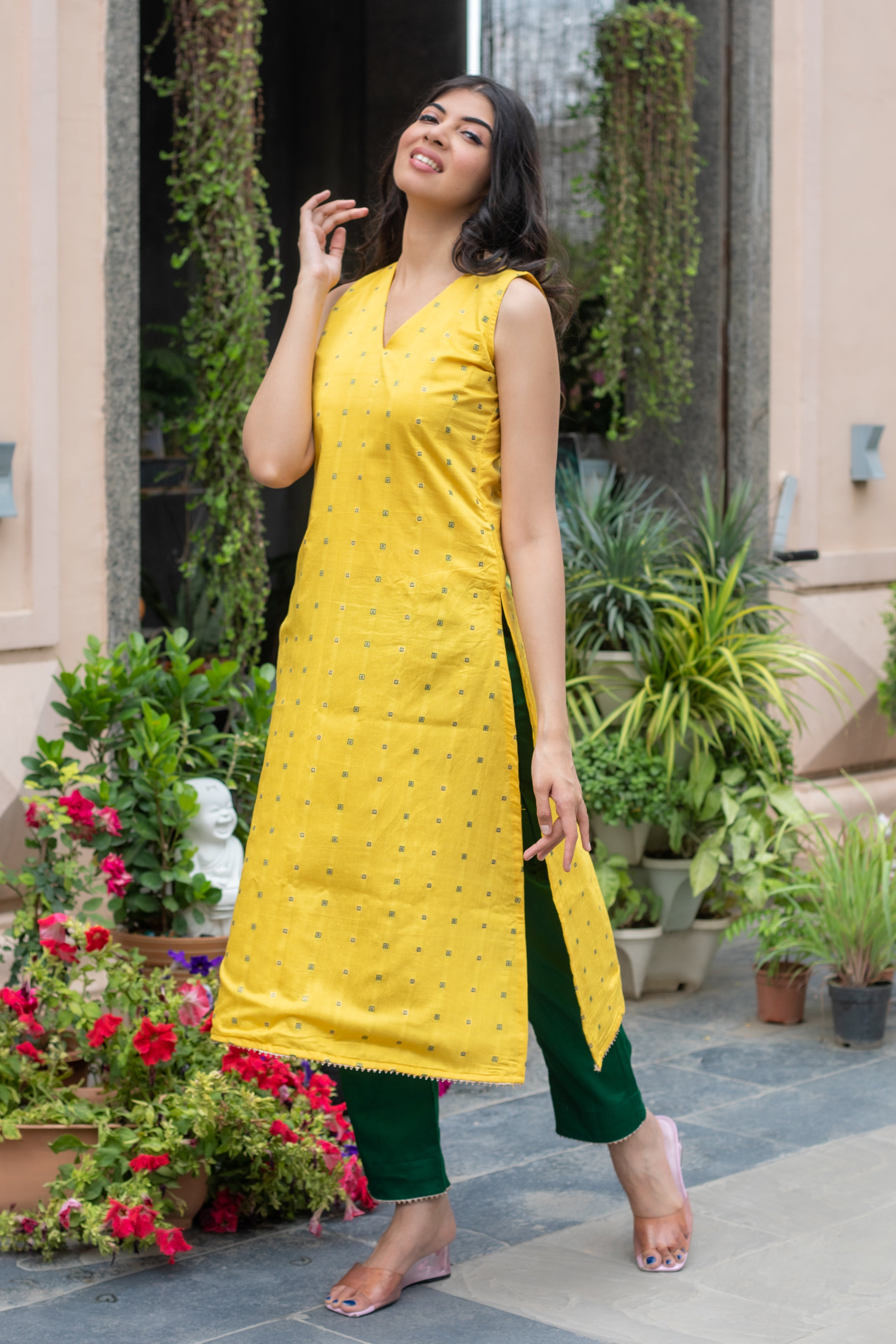 PRICKLY FLOWER SUIT SET - Sarnya