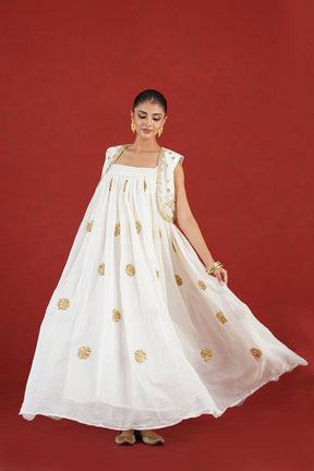 Aarini white hand embroidered cropped jacket and kurta detail