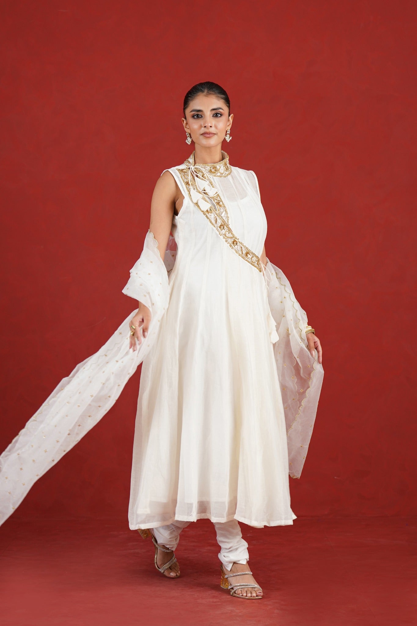 White hand embroidered Chanderi kurta set with organza dupatta - full length view