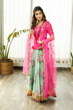 RAASHNA EMBELLISHED LEHENGA WITH PINK DUPATTA - Sarnya
