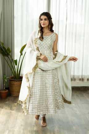 KUMUD WHITE SILKY SUIT SET WITH DUPATTA - Sarnya