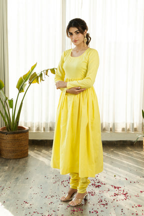 AAINA YELLOW SUIT SET WITH PINK EMBROIDERED CROP JACKET - Sarnya