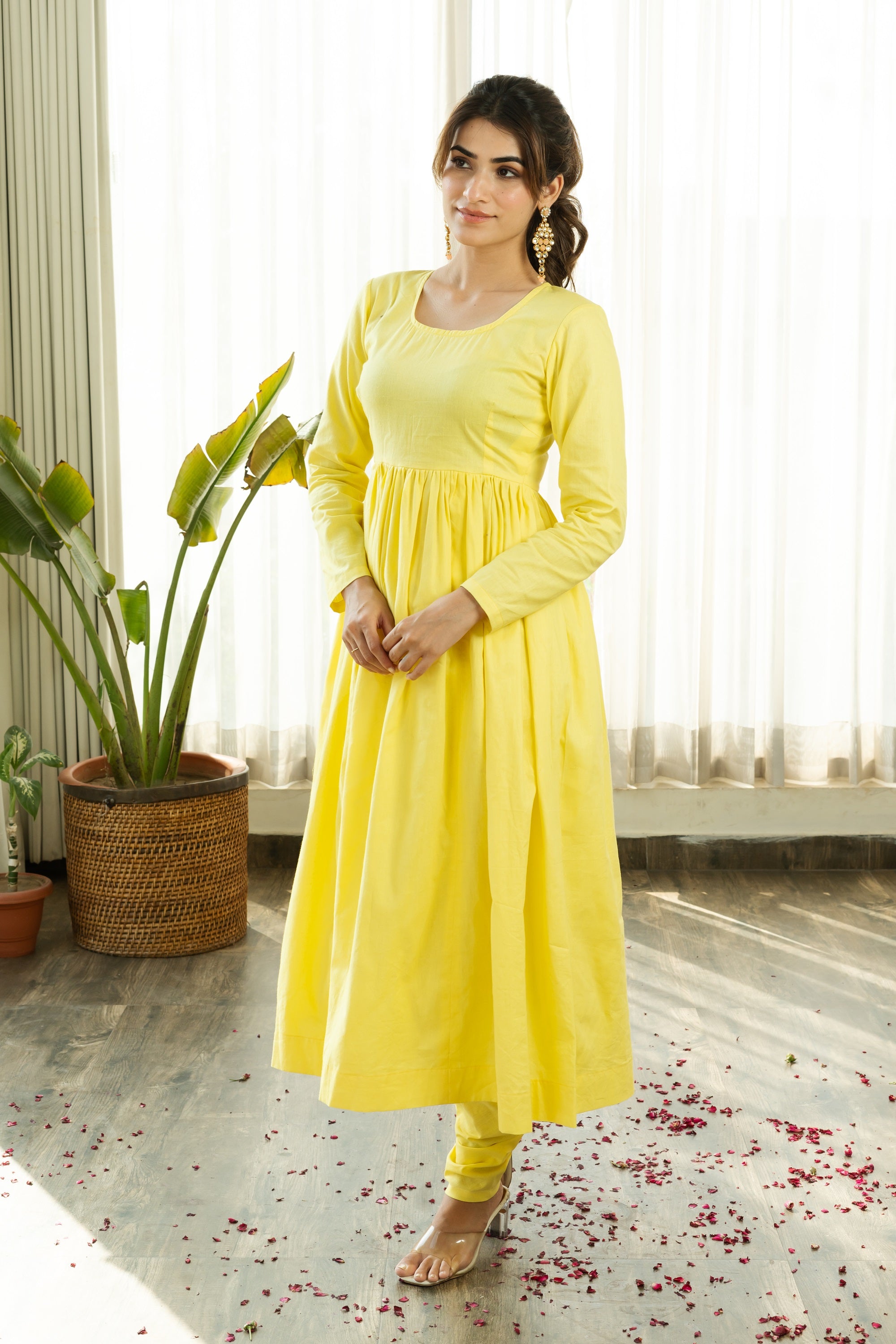 AAINA YELLOW SUIT SET WITH PINK EMBROIDERED CROP JACKET - Sarnya