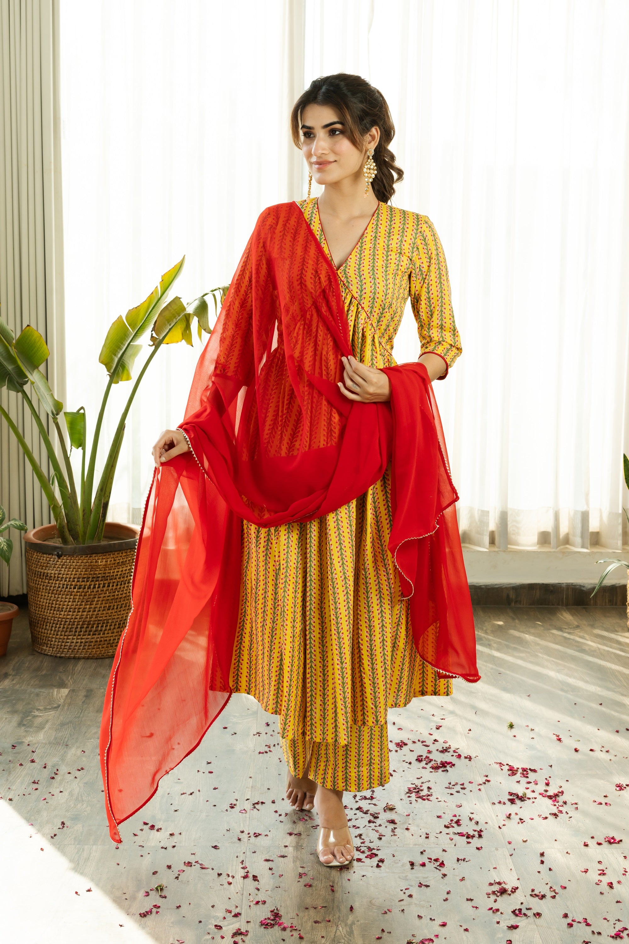 IKSHA COTTON HAND BLOCK PRINTED KURTA SET WITH RED DUPATTA - Sarnya