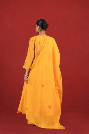 Aarika yellow embroidered Chanderi kurta set back view