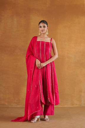Naaz red kalidar kurta set front view