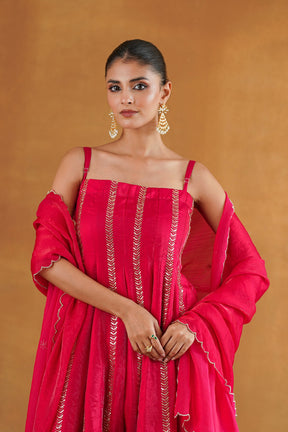 Naaz red kalidar kurta set upper body detail