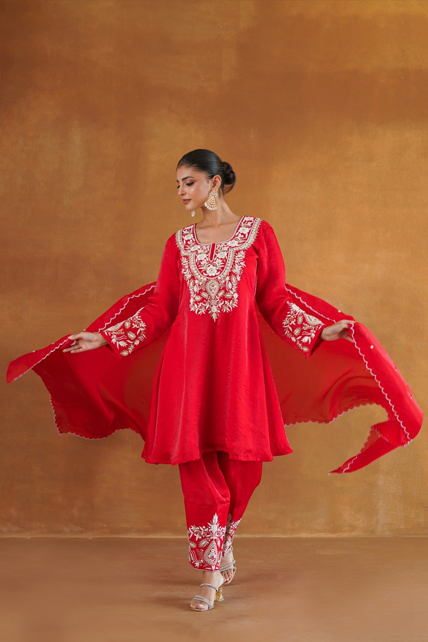 Zarveen red hand embroidered kurta set full look