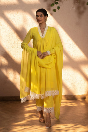 YELLOW LILY SET - Sarnya