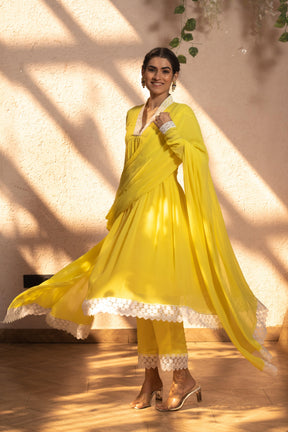 YELLOW LILY SET - Sarnya