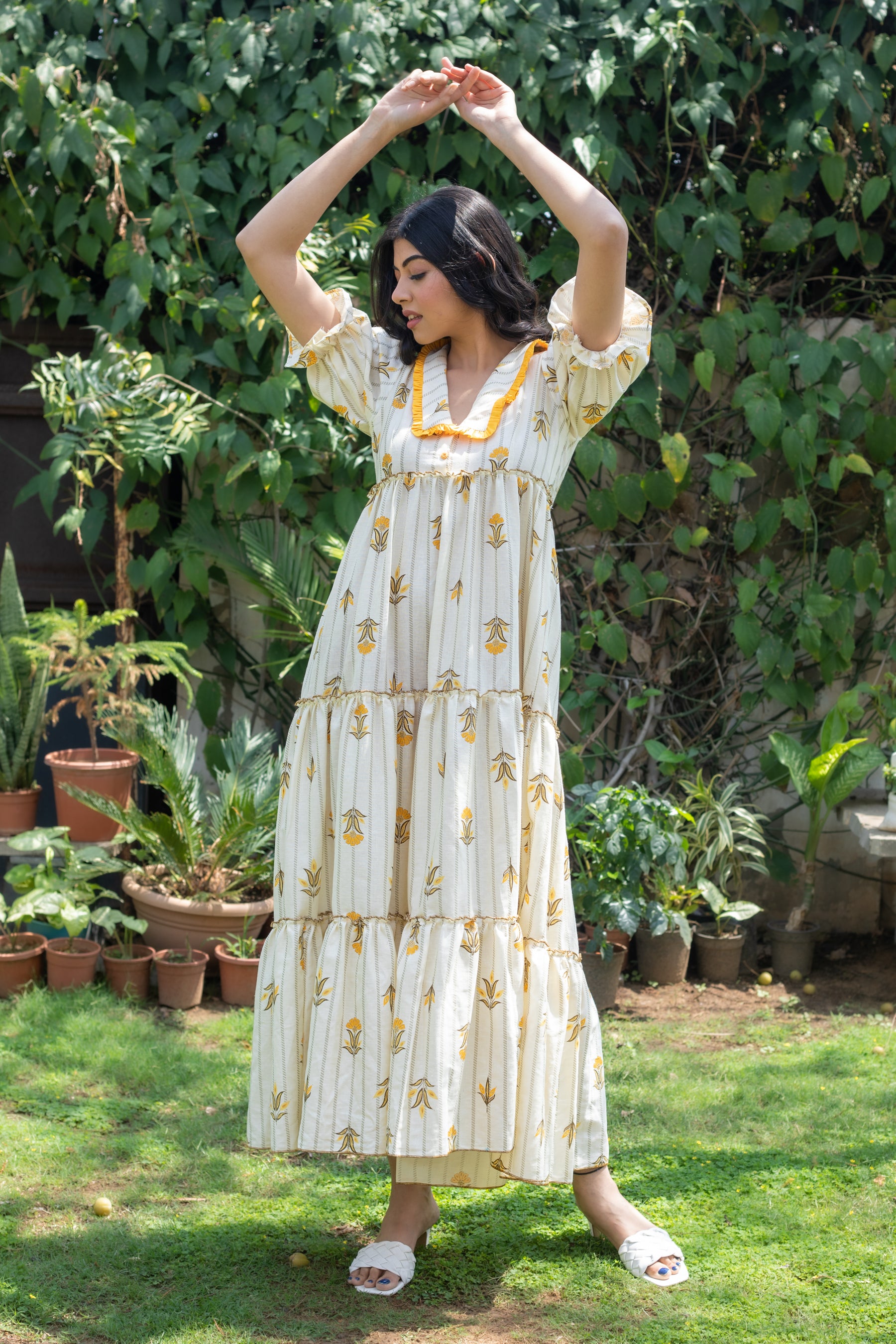 YELLOW LILY DRESS - Sarnya