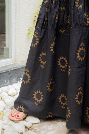 BLACK SUNFLOWER DRESS - Sarnya