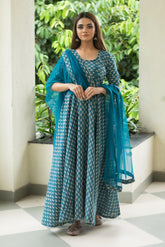 BLUE FLORAL HANDBLOCK SUIT SET - Sarnya